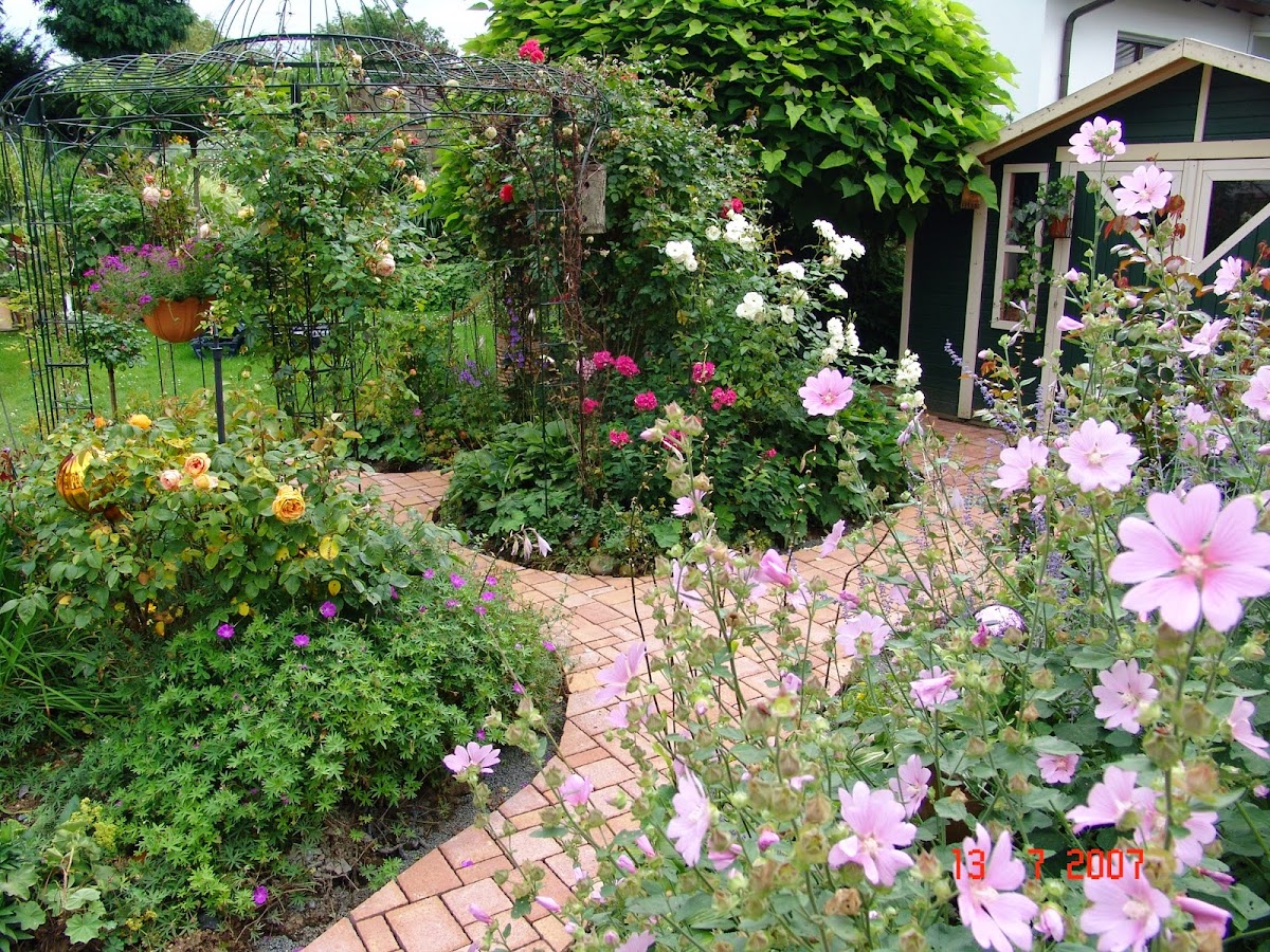 Garten & Landschaftsbau Bolkart Über 25 Jahre Erfahrung!
